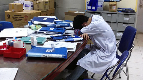 trực đêm bệnh viện